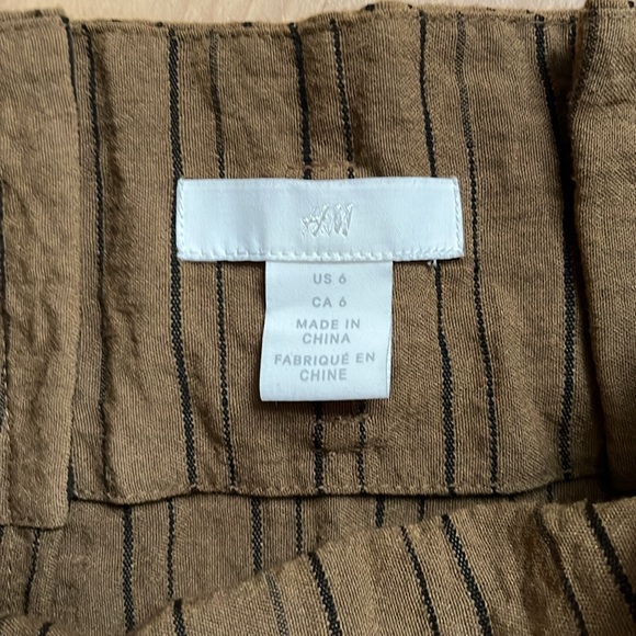 H&M Button Skirt - Picture 3 of 3